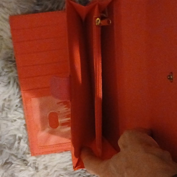 New without tags crossbody wallet And Hot Pink Wallet New  condition - Picture 12 of 12